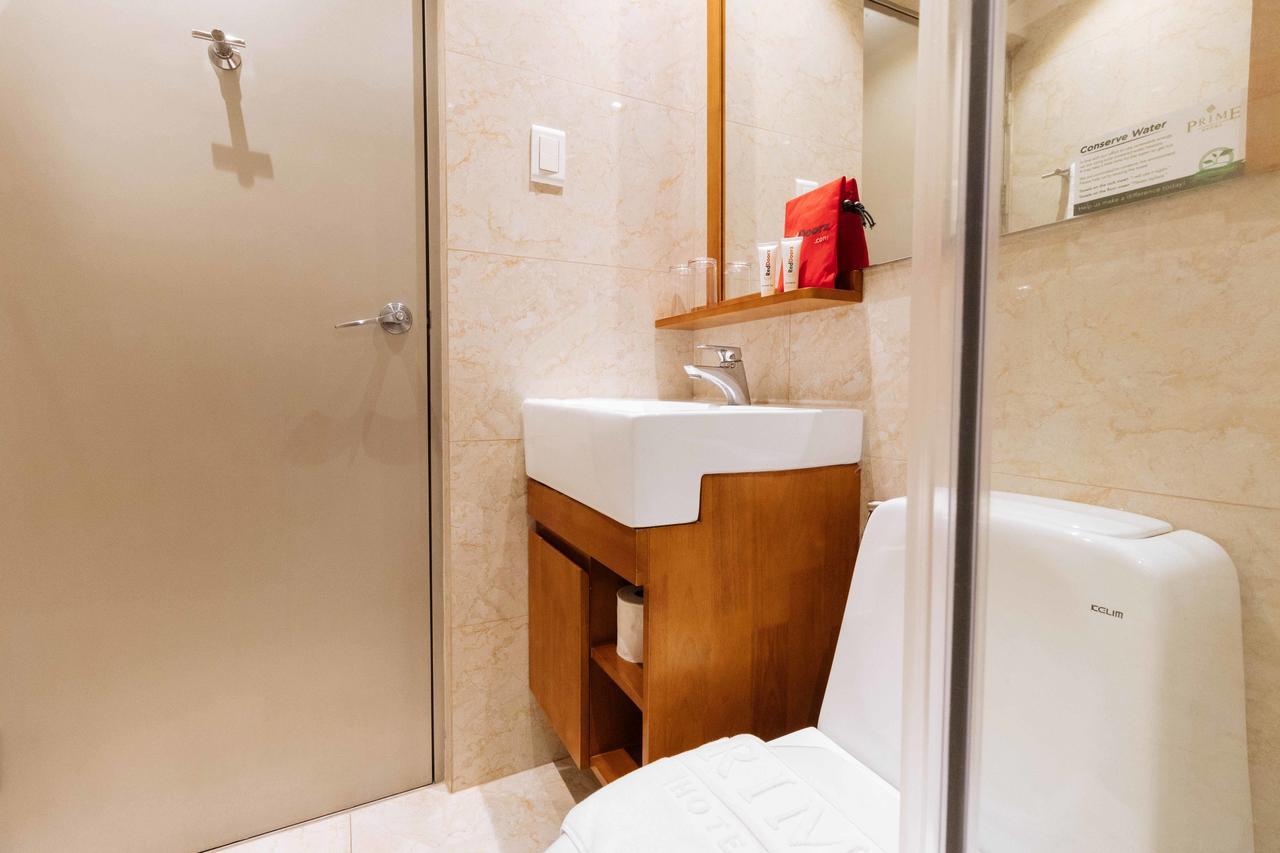 Reddoorz Premium @ South Triangle קואזון סיטי מראה חיצוני תמונה