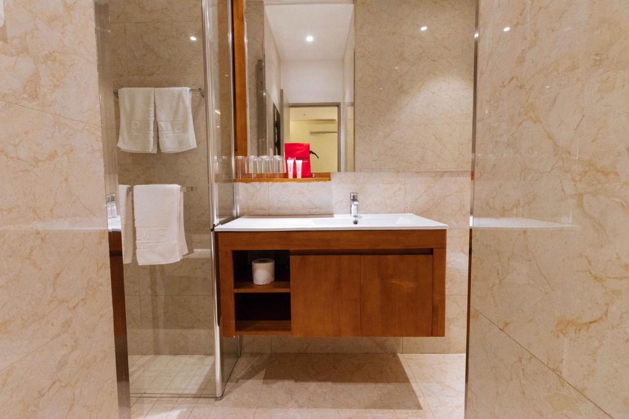 Reddoorz Premium @ South Triangle קואזון סיטי מראה חיצוני תמונה