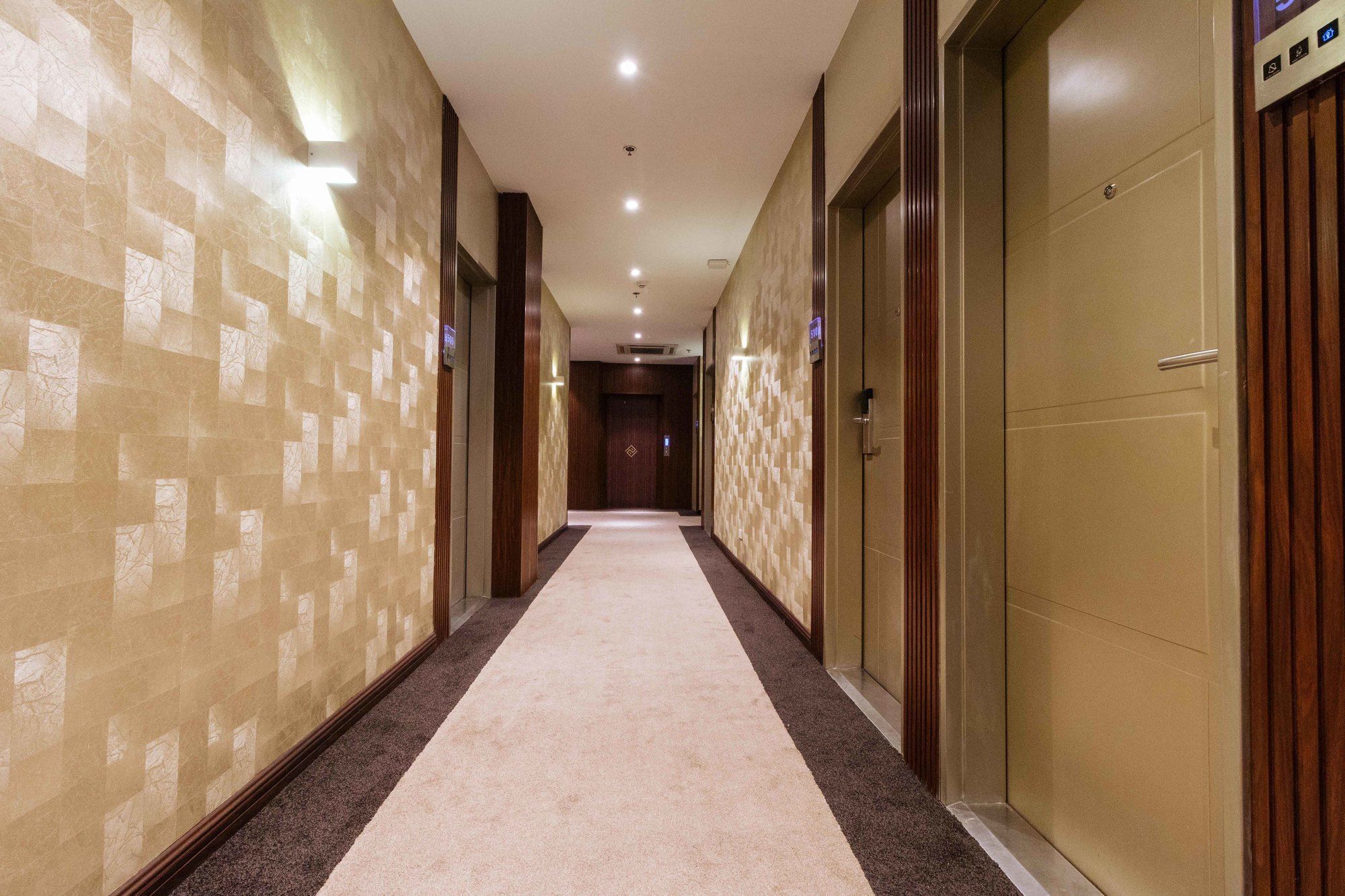 Reddoorz Premium @ South Triangle קואזון סיטי מראה חיצוני תמונה